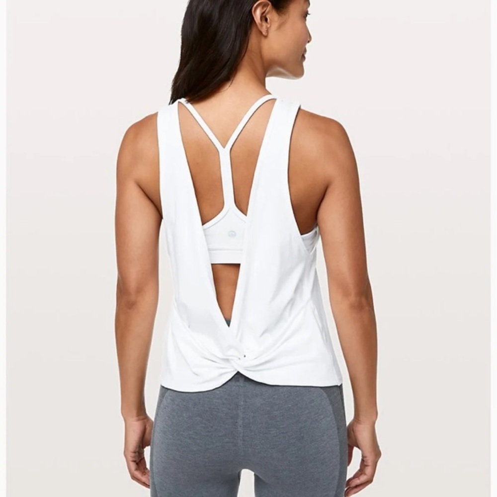 Lululemon ‘twist it’ tank